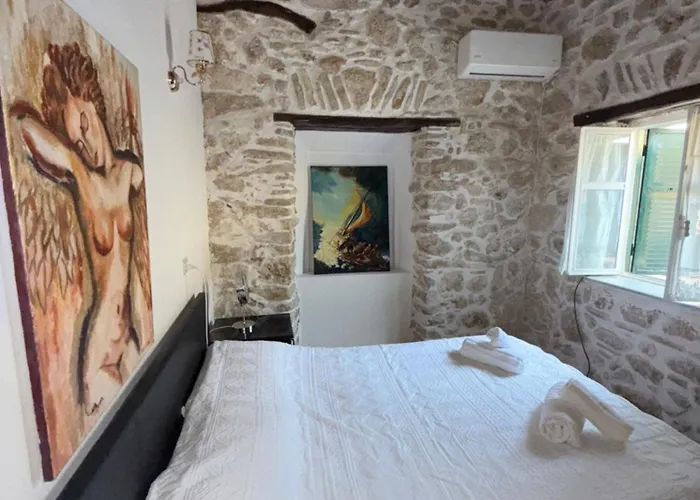 Art House Near To Saint George Beach By Konnect * 圣佐治欧斯帕贡