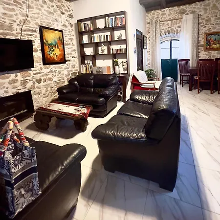 Art House Near To Saint George By Konnect * Agios Georgios Pagon