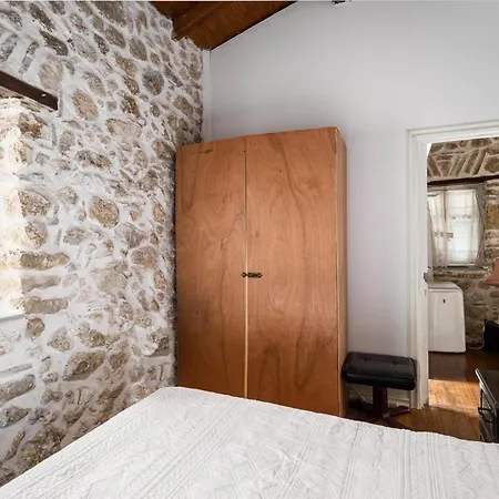 Art House Near To Saint George By Konnect