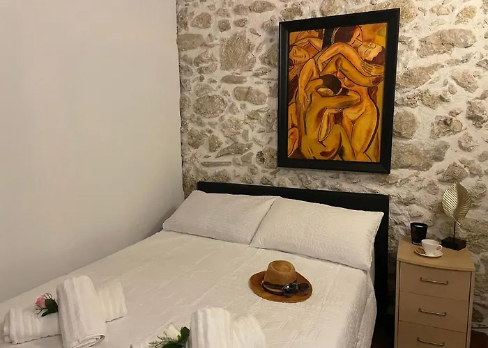 Art House Pagoi 3min From St George Holiday home