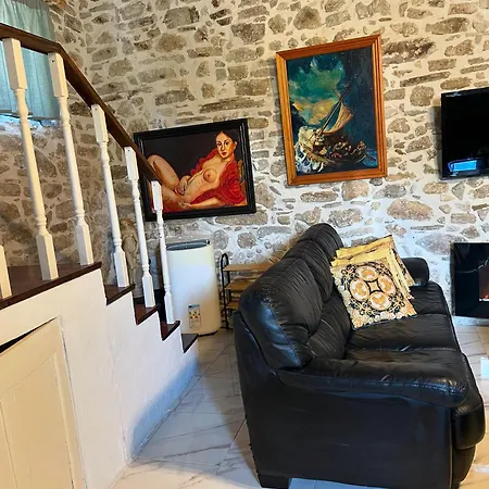 Art House Pagoi 3min From St George Agios Georgios Pagon