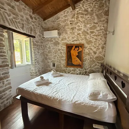 Art House Pagoi 3min From St George Сasa de vacaciones Agios Georgios Pagon