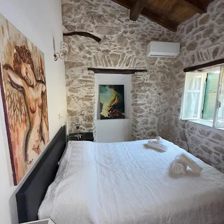 Art House Pagoi 3min From St George * Agios Georgios Pagon